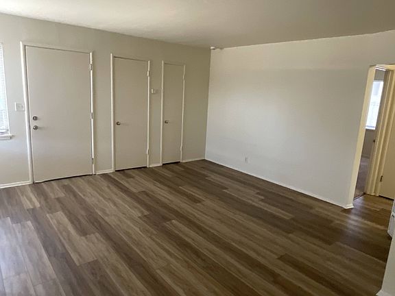 2nd image of 464-472 Ramona Ave #470R
