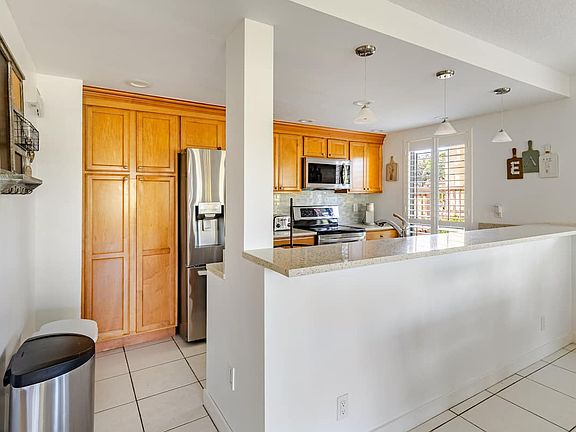 4th image of 643 Brackenwood Cv #643