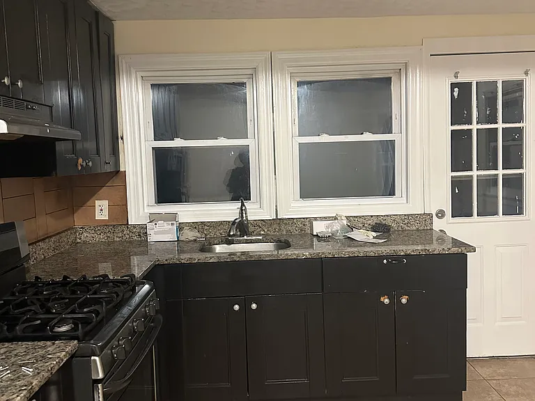 14 Seeley St #18 — Photo 9