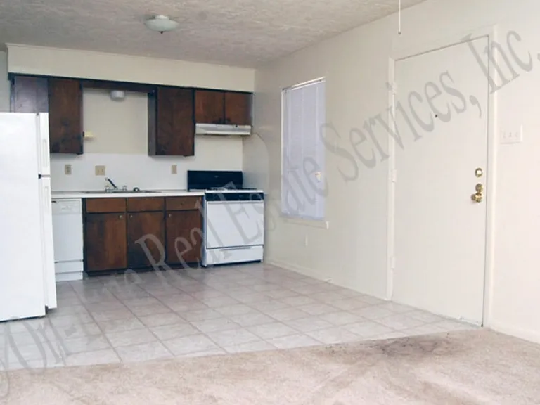 1824 Wilde Oak Cir #23 — Photo 3