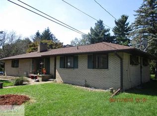 914 Pleasant St, Charlotte, MI 48813