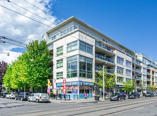 1 Rainsford Rd #404, Toronto, ON M4L 3N5
