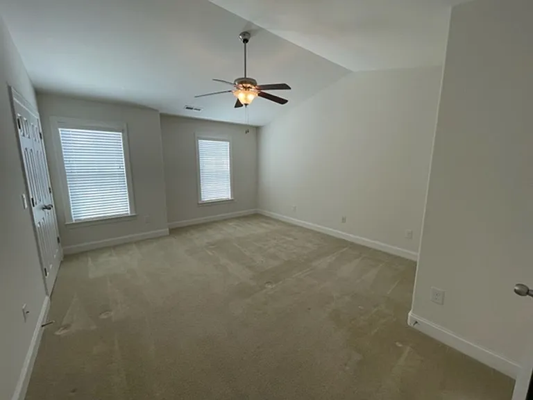 2823 Grove Park Dr — Photo 12
