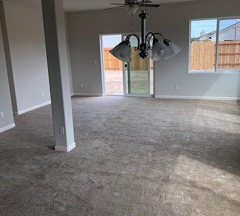 3rd image of 212 Red Oaks Dr