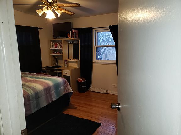 5th image of 856 Dublin Dr