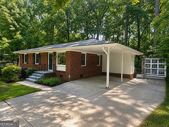 3rd image of 3128 Vine Cir