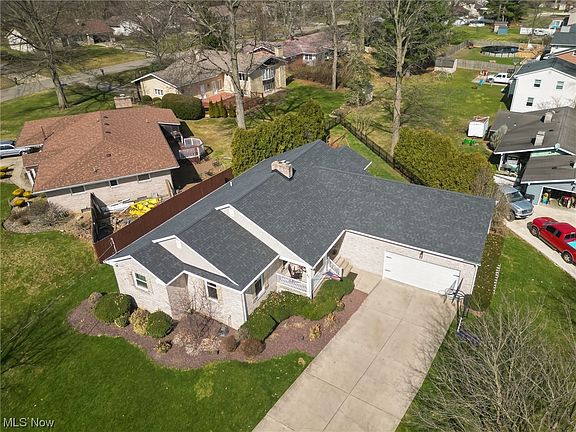 2nd image of 45 Robin Hood Dr