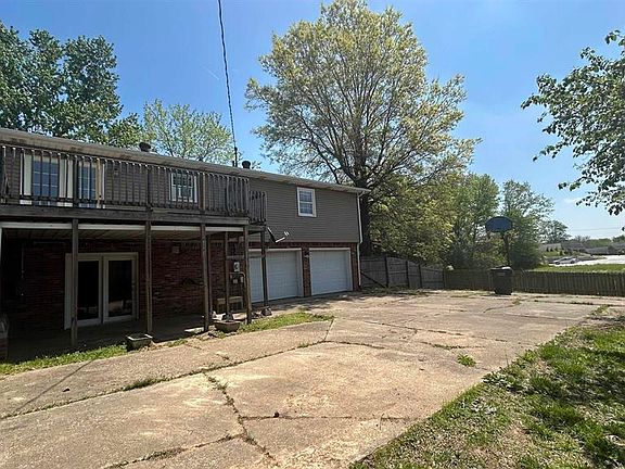 3rd image of 625 Westside Ave