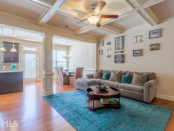 2nd image of 4977 Whiteoak Walk SE