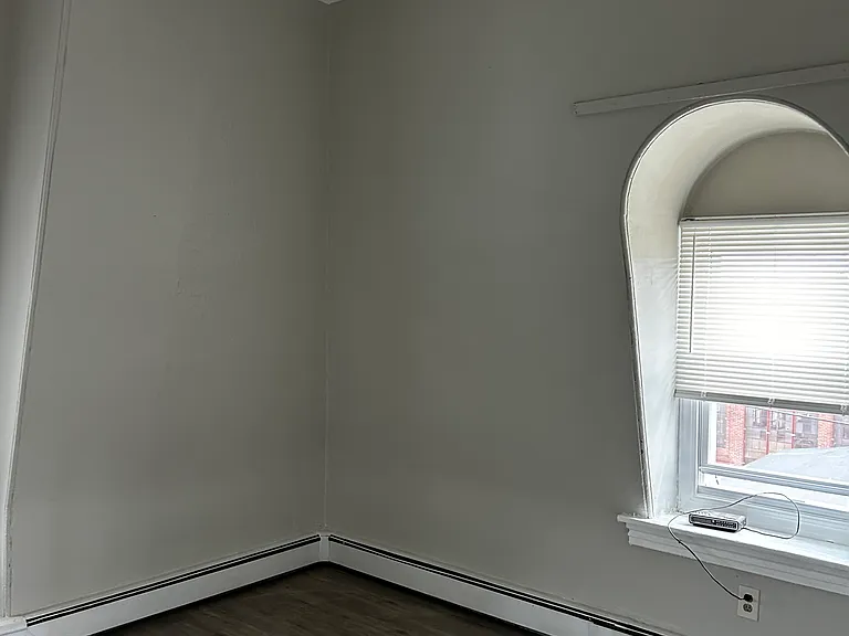 604 E High St #3 — Photo 2