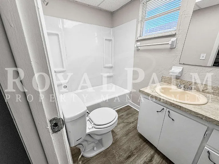 3744 Estelle Ave — Photo 22