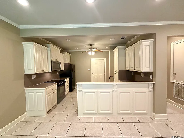 910 S Audubon Place Ave — Photo 2