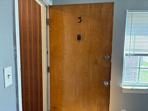 2nd image of 4405 Landside Dr #3
