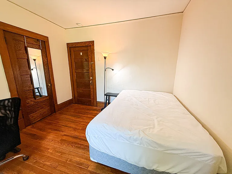 207 Kelvin Pl — Photo 9