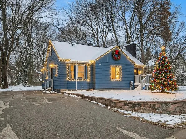 3040 W Michigan Ave, Kalamazoo, MI 49006