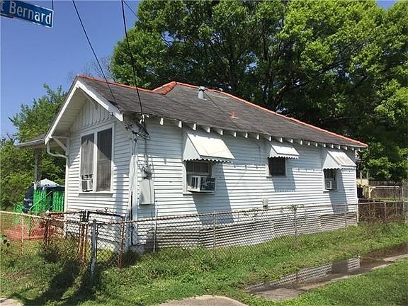 2nd image of 1725 N Roman St