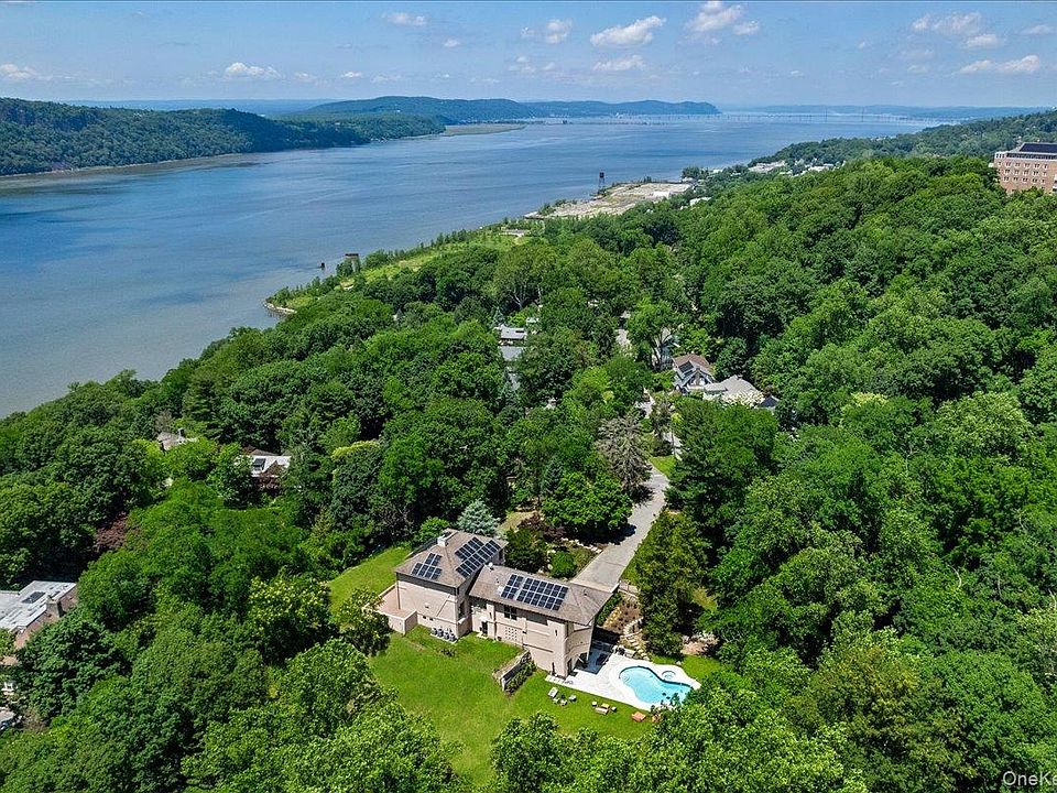 1st image of 150 Pinecrest Drive