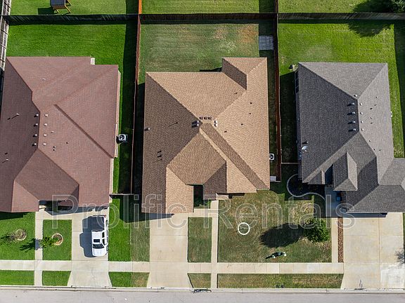 5th image of 6101 Cordillera Dr