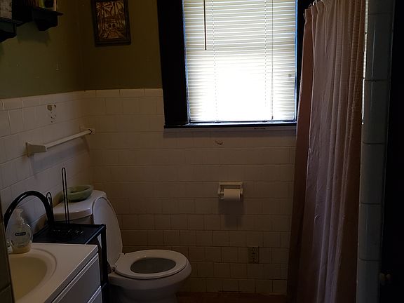 4th image of 3508 Dartmouth Ave