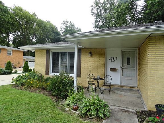 2nd image of 23817 W Lockport St