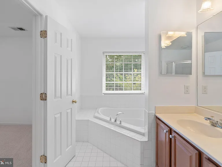 9023 Brewer Creek Pl — Photo 23