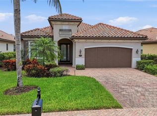 3054 Aviamar Cir, Naples, FL 34114