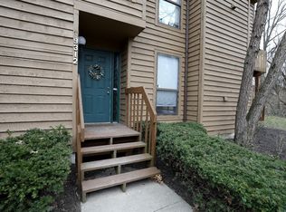 9312 Hunters Creek Dr, Cincinnati, OH 45242