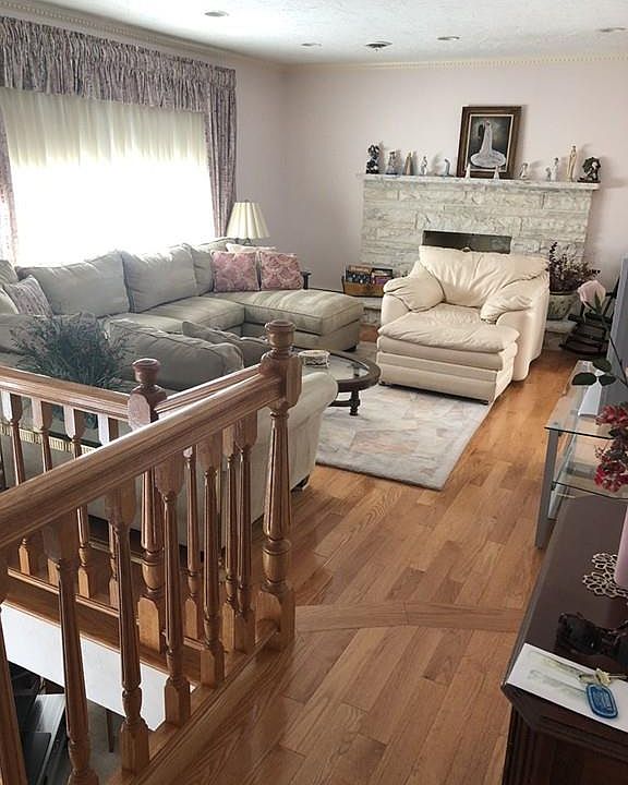 1st image of 40 Weatherbee Dr #0