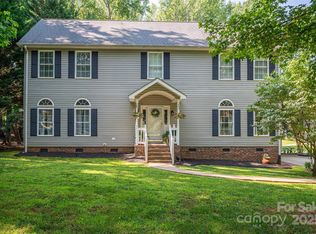 1575 Lewis Farm Rd, Kings Mountain, NC 28086