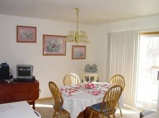 112 Minarette Dr SW, Poplar Grove, IL 61065