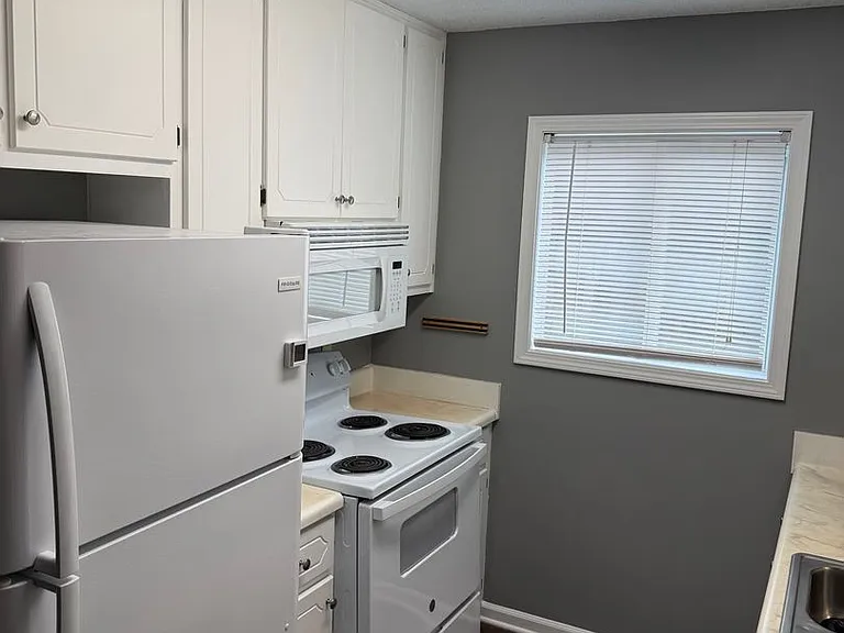 291 Candlebrook Dr — Photo 11