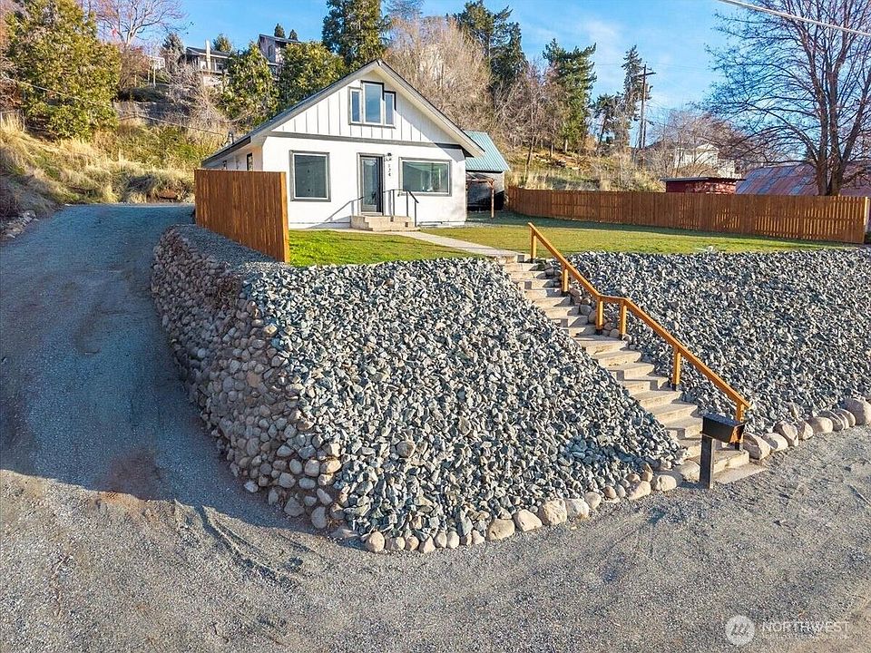 1st image of 124 Boetzkes Avenue