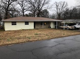 1106 Cruce St, Poteau, OK 74953