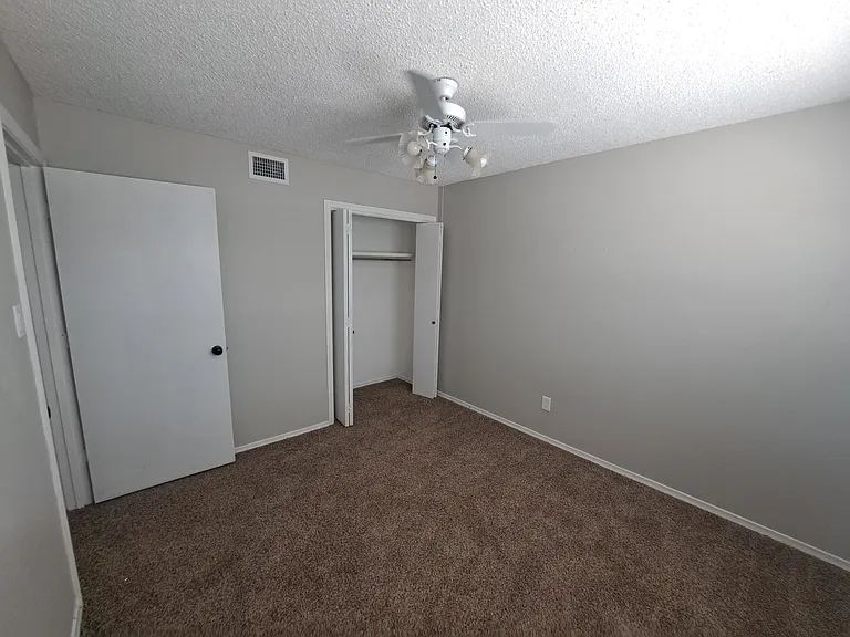 2800 S Fielder Rd #A — Photo 5