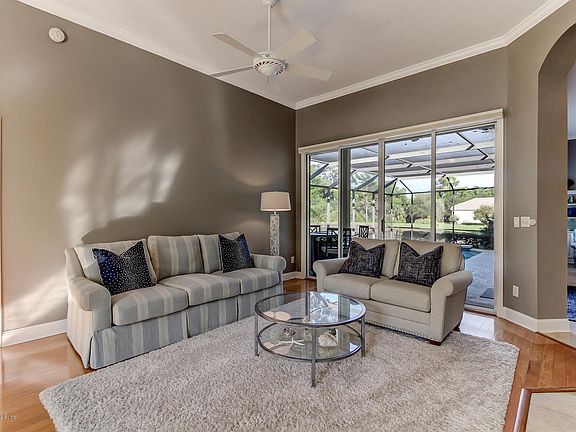 5th image of 2747 Sea Grove Ln
