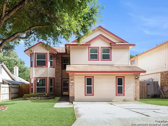4th image of 2106 Pecan Hollow Dr