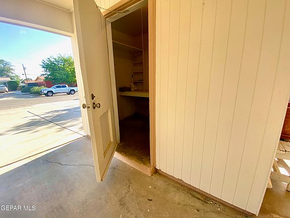 5th image of 5825 Flounder Dr