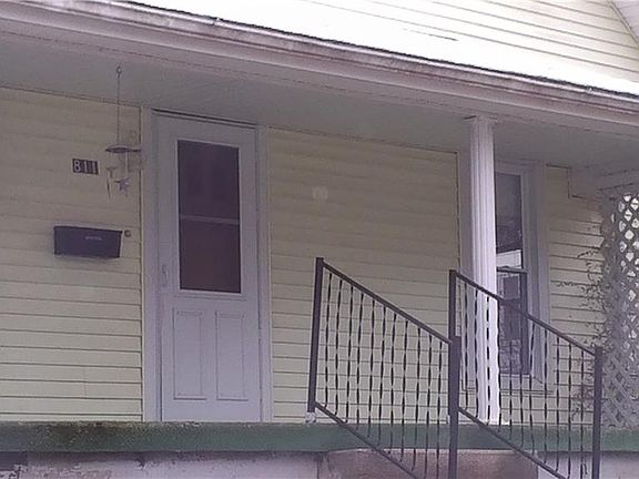 2nd image of 811 Curtis St