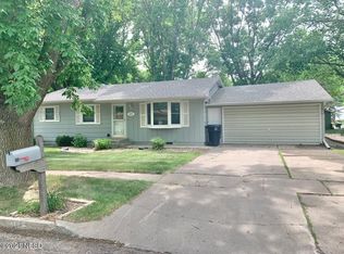 1317 2nd St NE, Watertown, SD 57201