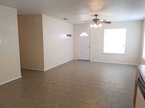 5th image of 301 S Blue Jay Ct