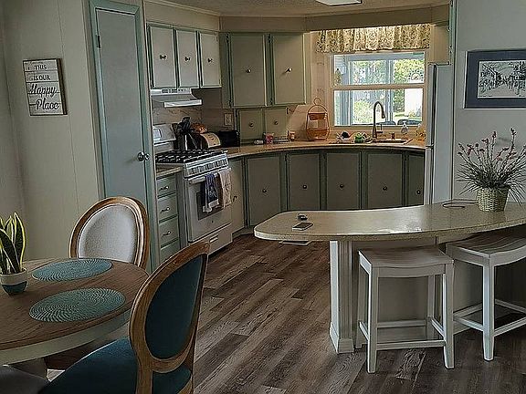 4th image of 83 Royal Palm Cir