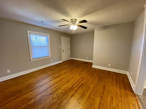 3rd image of 2811 McLain St