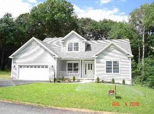 20 Toriana Ct, Niskayuna, NY 12309