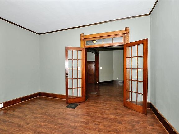 4th image of 1511 Maple Ave