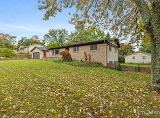 820 Four Mile Rd NE, Grand Rapids, MI 49525