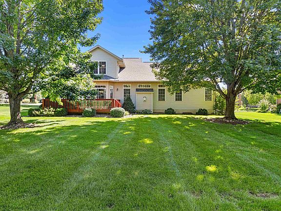 4th image of 7011 N Clayton Ct
