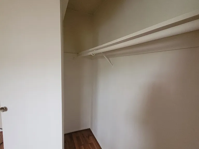 Amherst Apartments — Photo 11