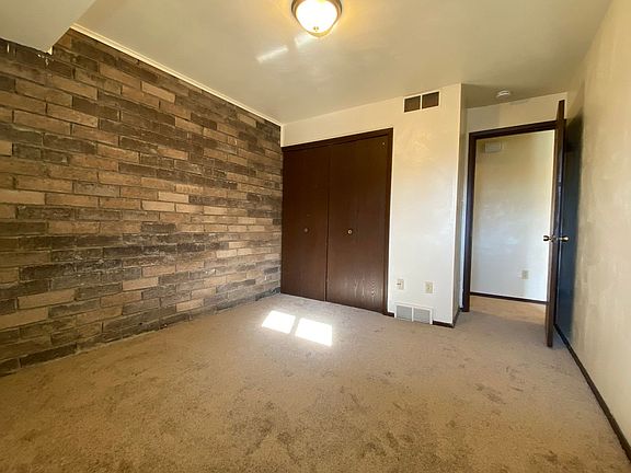 5th image of 1333 Hunter Rd APT 18