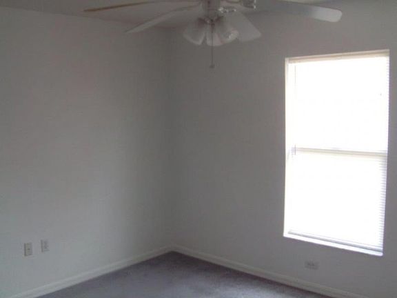 5th image of 695 Charles Ave
