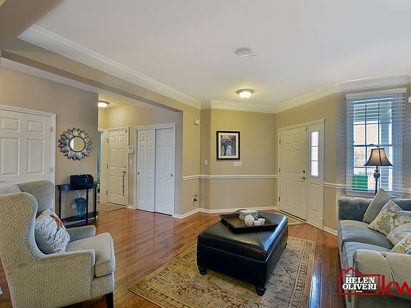 4th image of 25 Harborside Way
